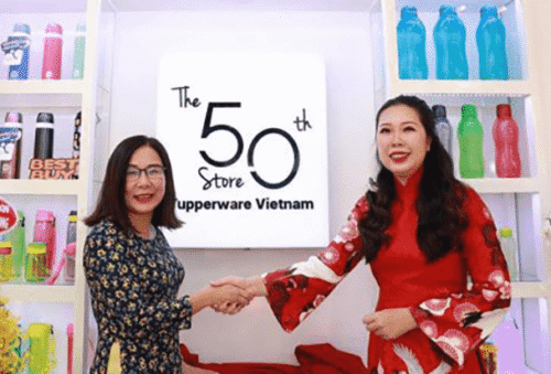 Cửa hàng thứ 50 của Tupperware